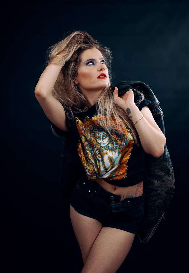 CAMDEN GIRL - T-Shirt - Men's/ Unisex (A3 Print)