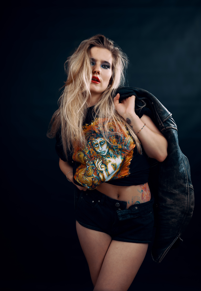 CAMDEN GIRL - T-Shirt - Men's/ Unisex (A3 Print)